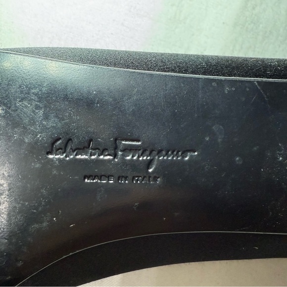 Salvatore Ferragamo Nubuck Pumps Black Satin Metallic Rosette Vintage Size 5.5B - Picture 5 of 8